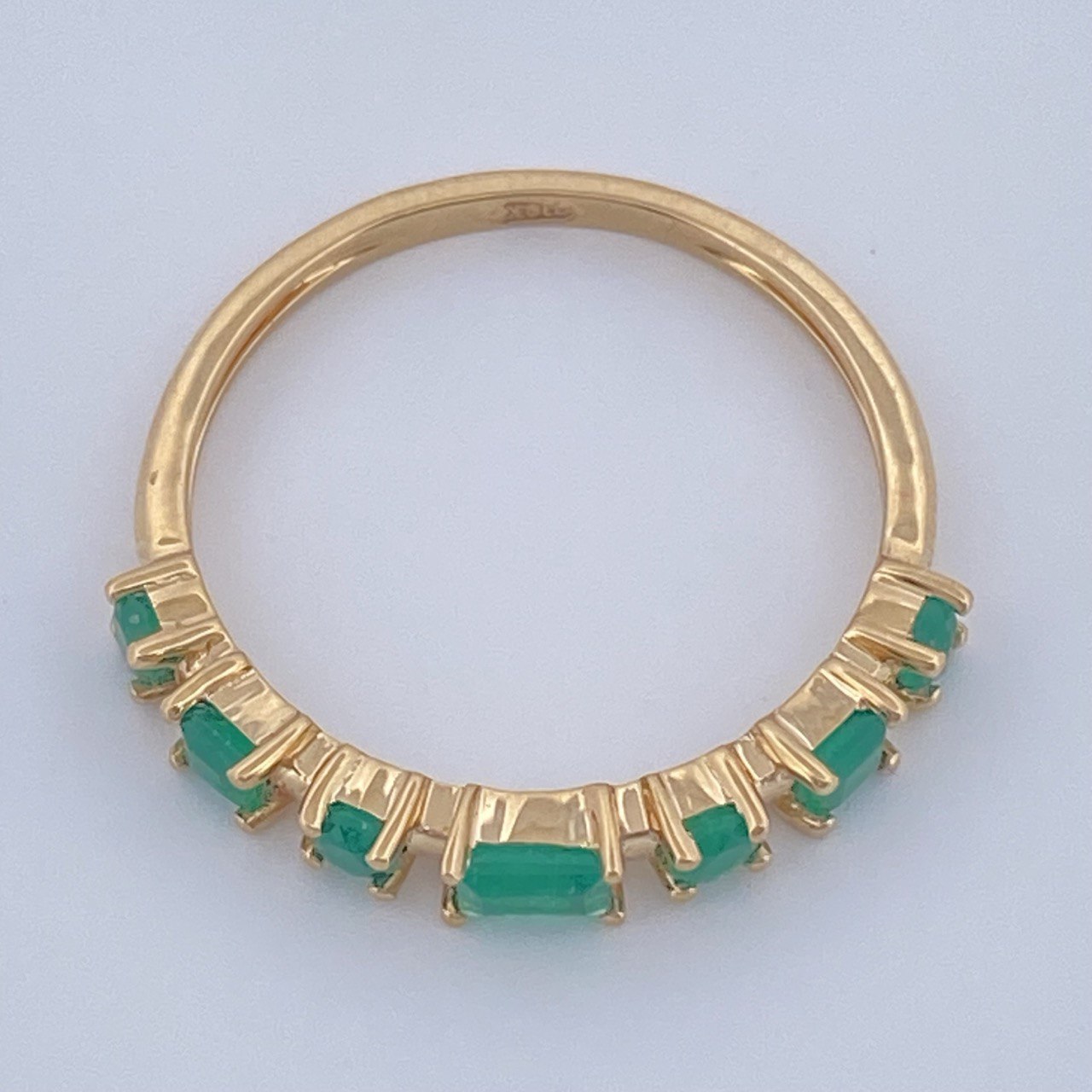 Anillo Churumbela Figuras Esmeralda 2gr / T6 3/4 / Oro Amarillo 18K %