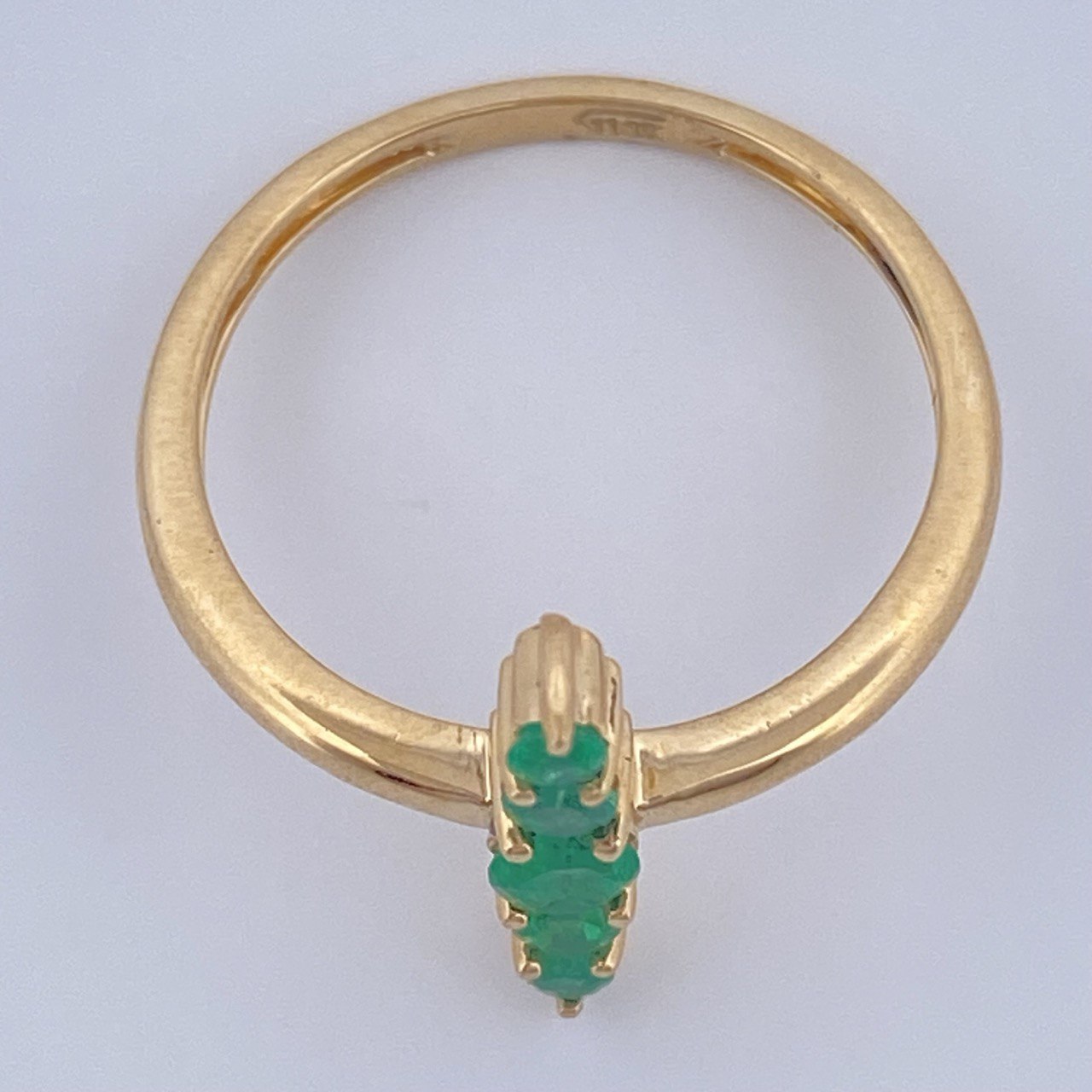 Anillo Linea Esmeralda 2.25gr / T5 1/2 / Oro Amarillo 18K %