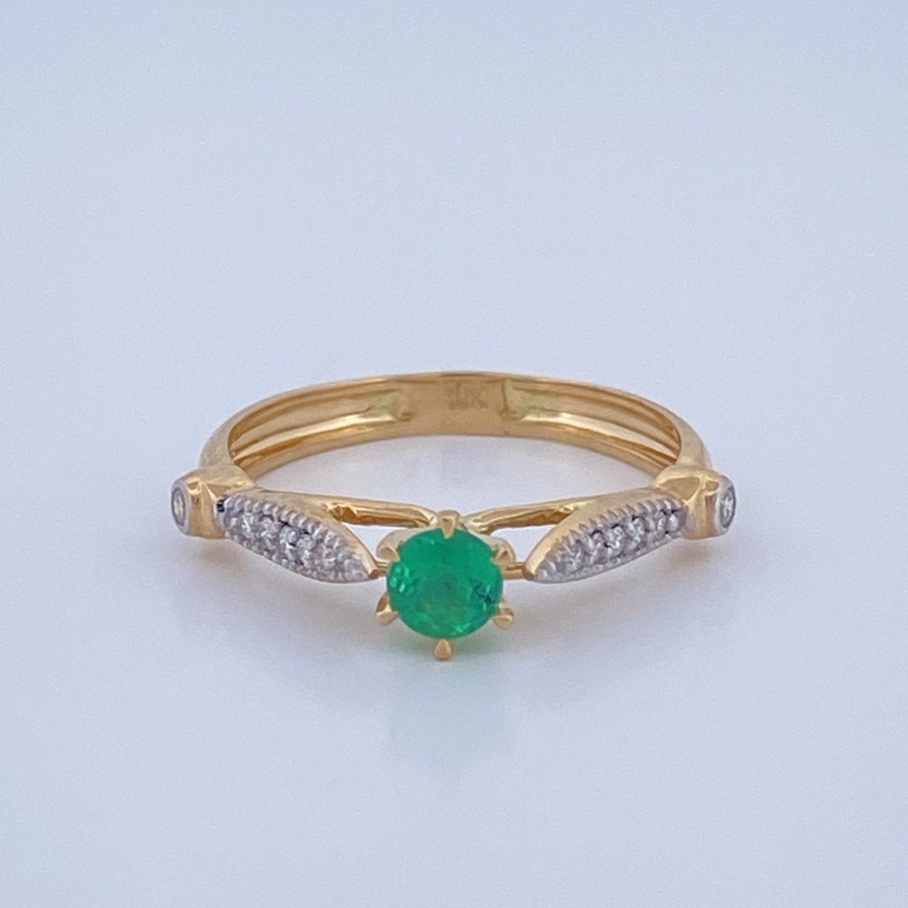 Anillo Solitario Nudos Esmeralda 2.05gr / T5 1/2 / Dos Oros Amarillo Blanco 18K %