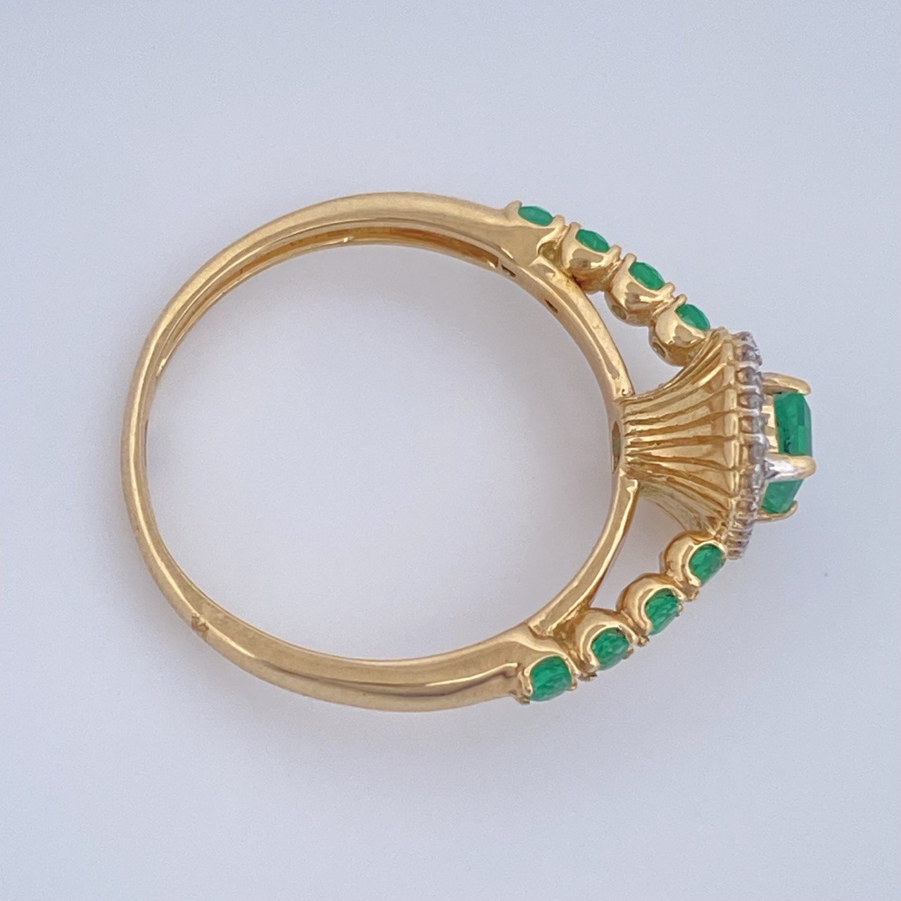 Anillo Halo Esmeralda 3.5gr / T7 / Dos Oros Amarillo Blanco 18K %