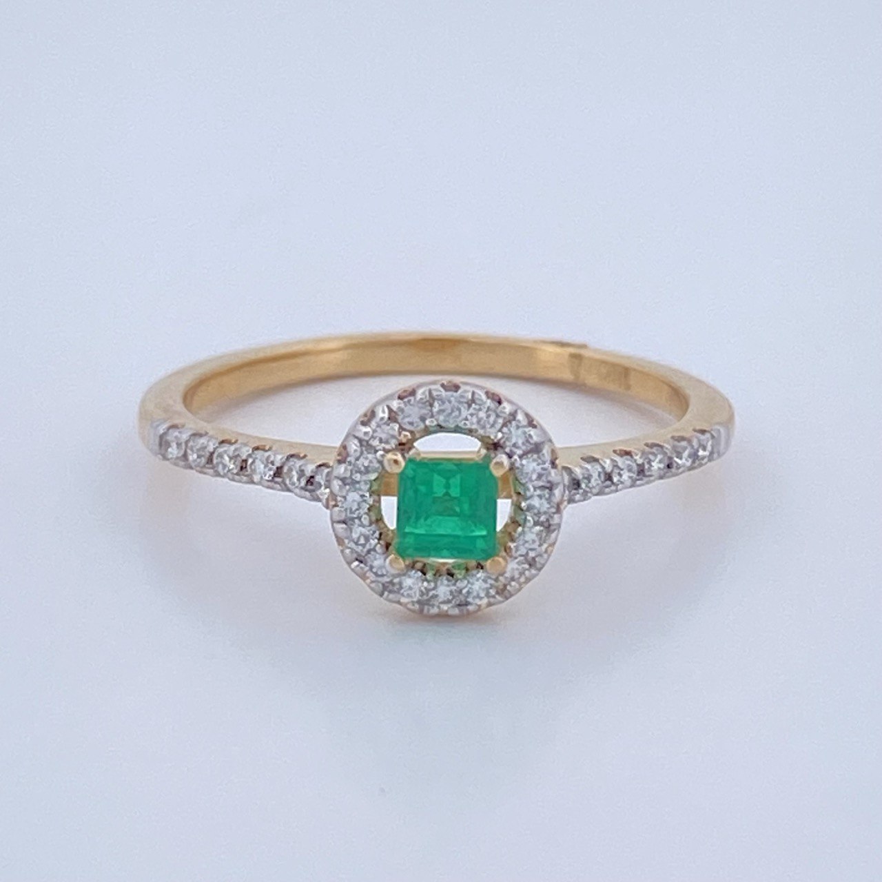 Anillo Solitario Circulo Esmeralda 2gr / T6 1/4 / Dos Oros Amarillo Blanco 18K %