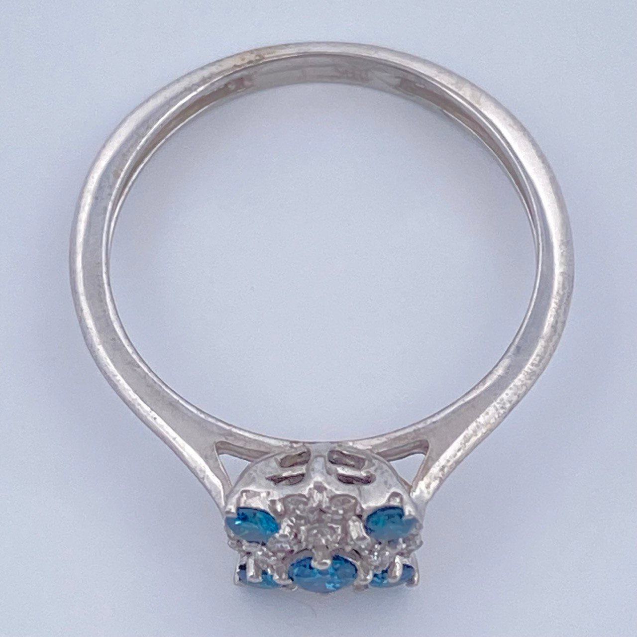 Anillo Flor De Nieve Diamante 2.2gr / T6 1/4 / Oro Blanco 18K %