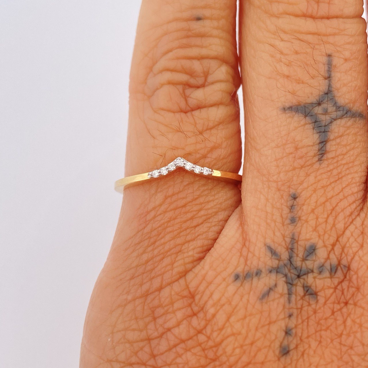 Anillo Tiara Diamante 1.25gr / T5 1/4 / Dos Oros Amarillo Blanco 18K %