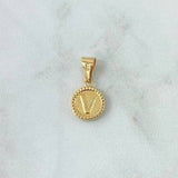 Dije Letra V Lisa 0.6gr / 1.9cm / Circulo Bordeado Oro Amarillo 18K