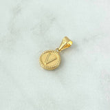 Dije Letra V Lisa 0.6gr / 1.9cm / Circulo Bordeado Oro Amarillo 18K