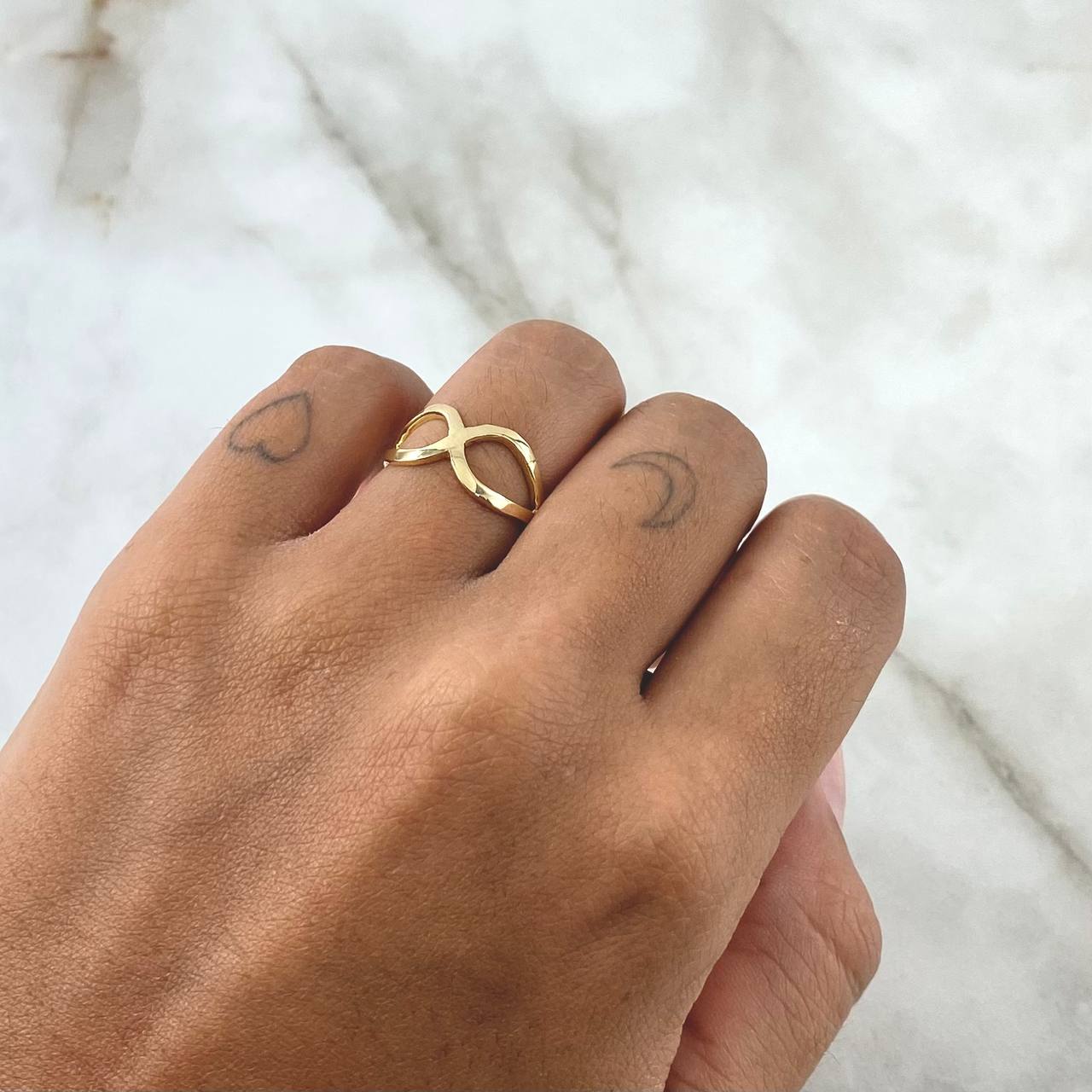 Anillo Lazos Cruzados 2.35gr / T6 / Liso Oro Amarillo 18K *