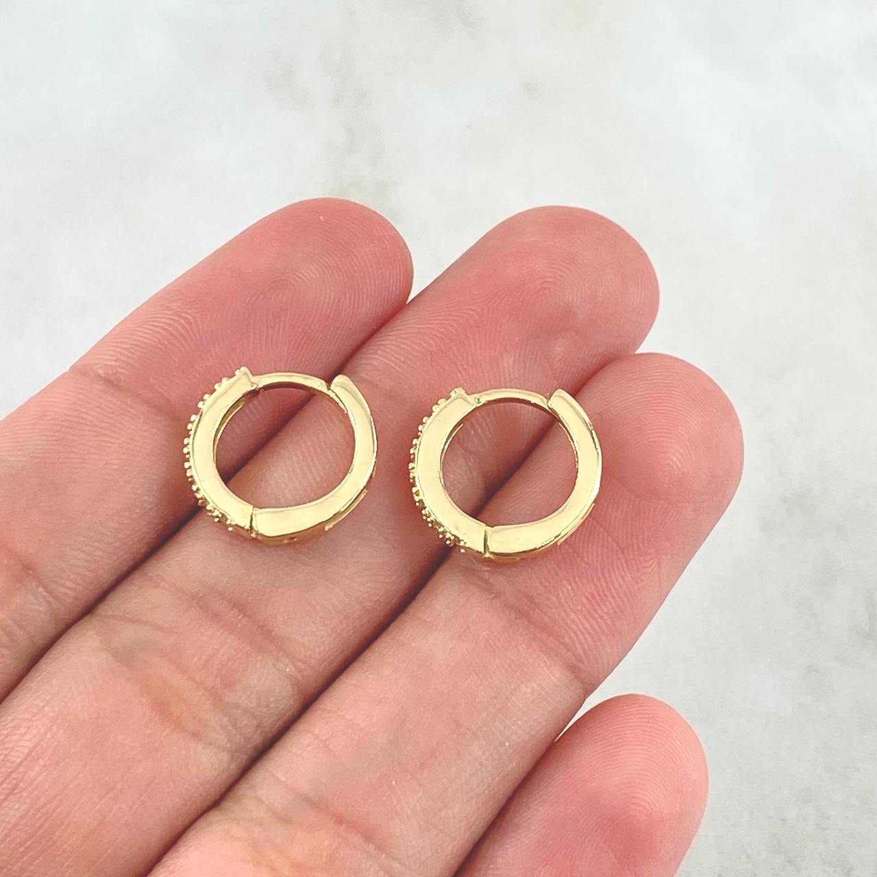 Candongas Carril 2.45gr / 1.3cm / Circones Blancos Oro Amarillo 18K