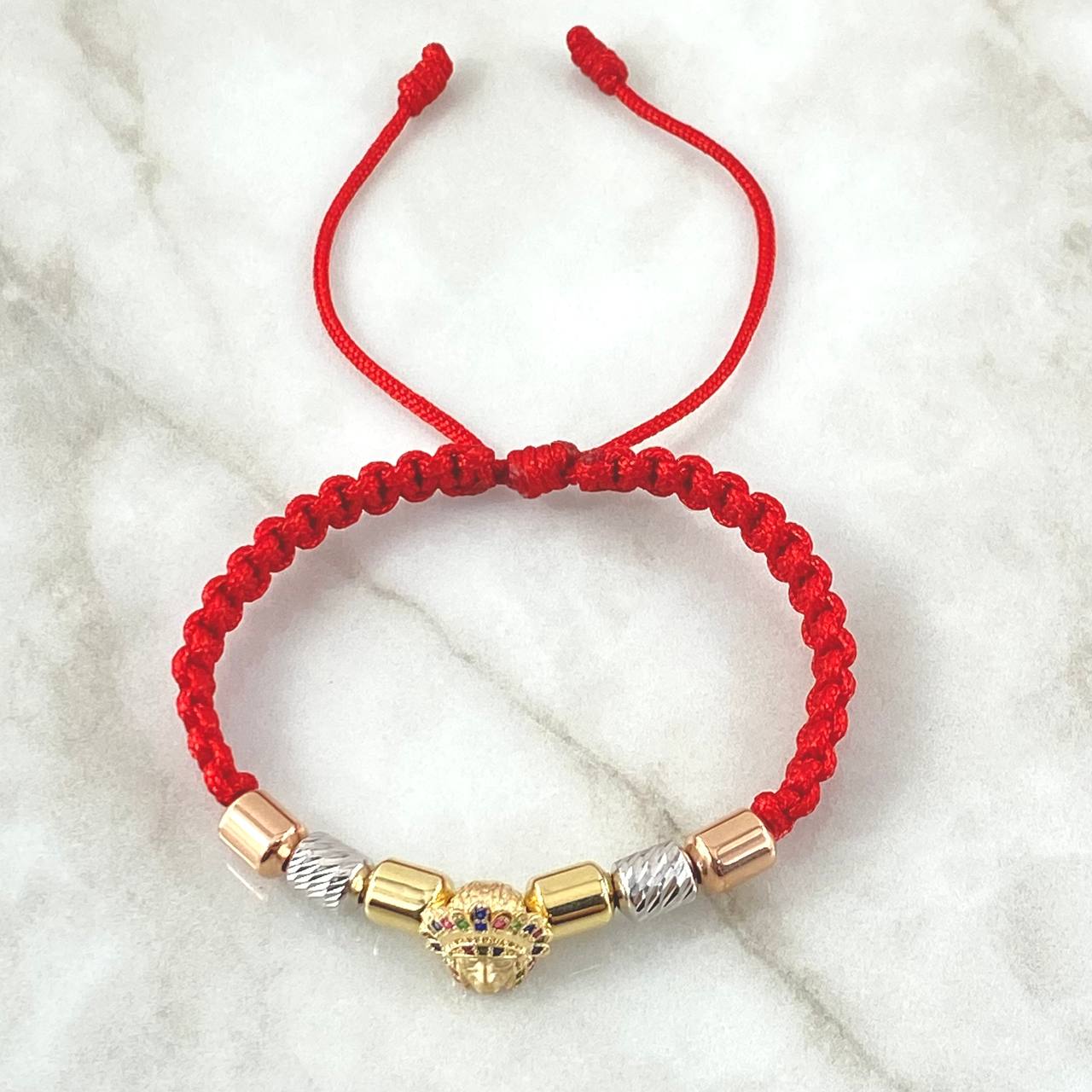 Pulsera Roja Herraje Indio 4gr / 6mm Cilindros Lisos Diamantados 6und Circones Colores Tres Oros 18K