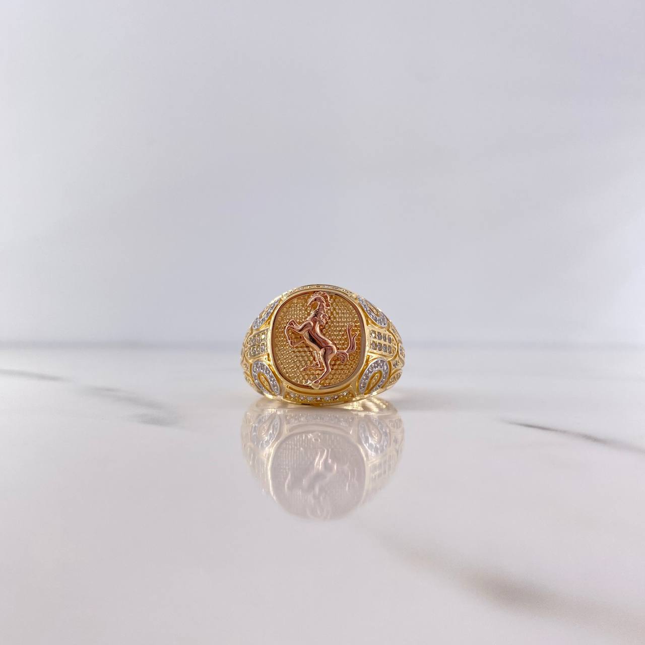 Anillo Caballo 11.25gr / T11 / Circones Blancos Tres Oros 18K &