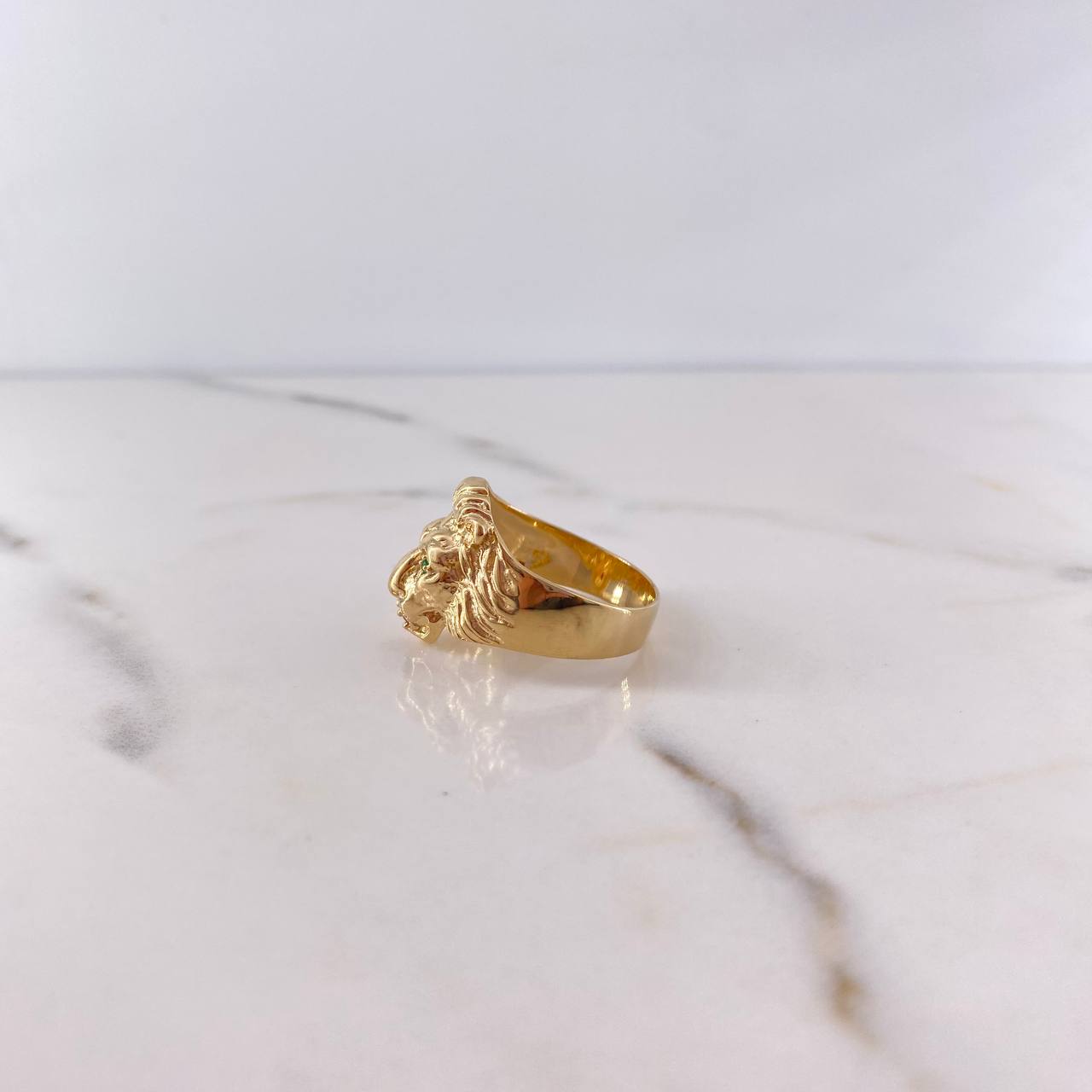 Anillo Leon 8.4gr / T9 1/4 / Circones Fucsia Verdes Oro Amarillo 18K $