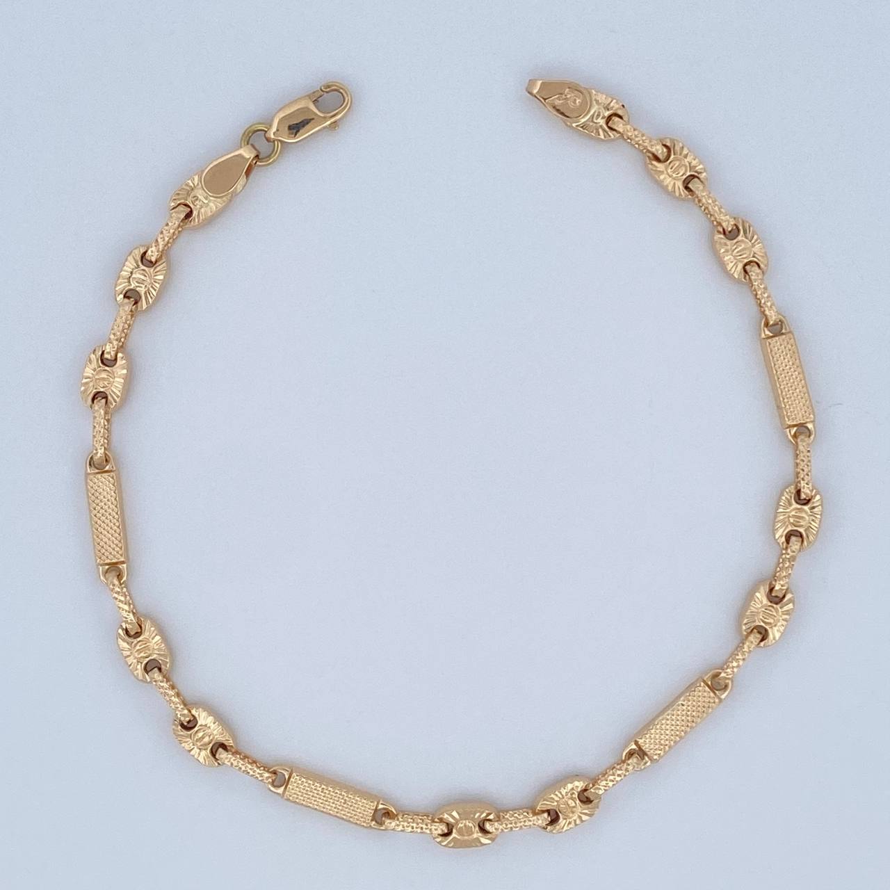Pulso Rustica Tornillo 5.3gr / 22cm / Oro 18K $