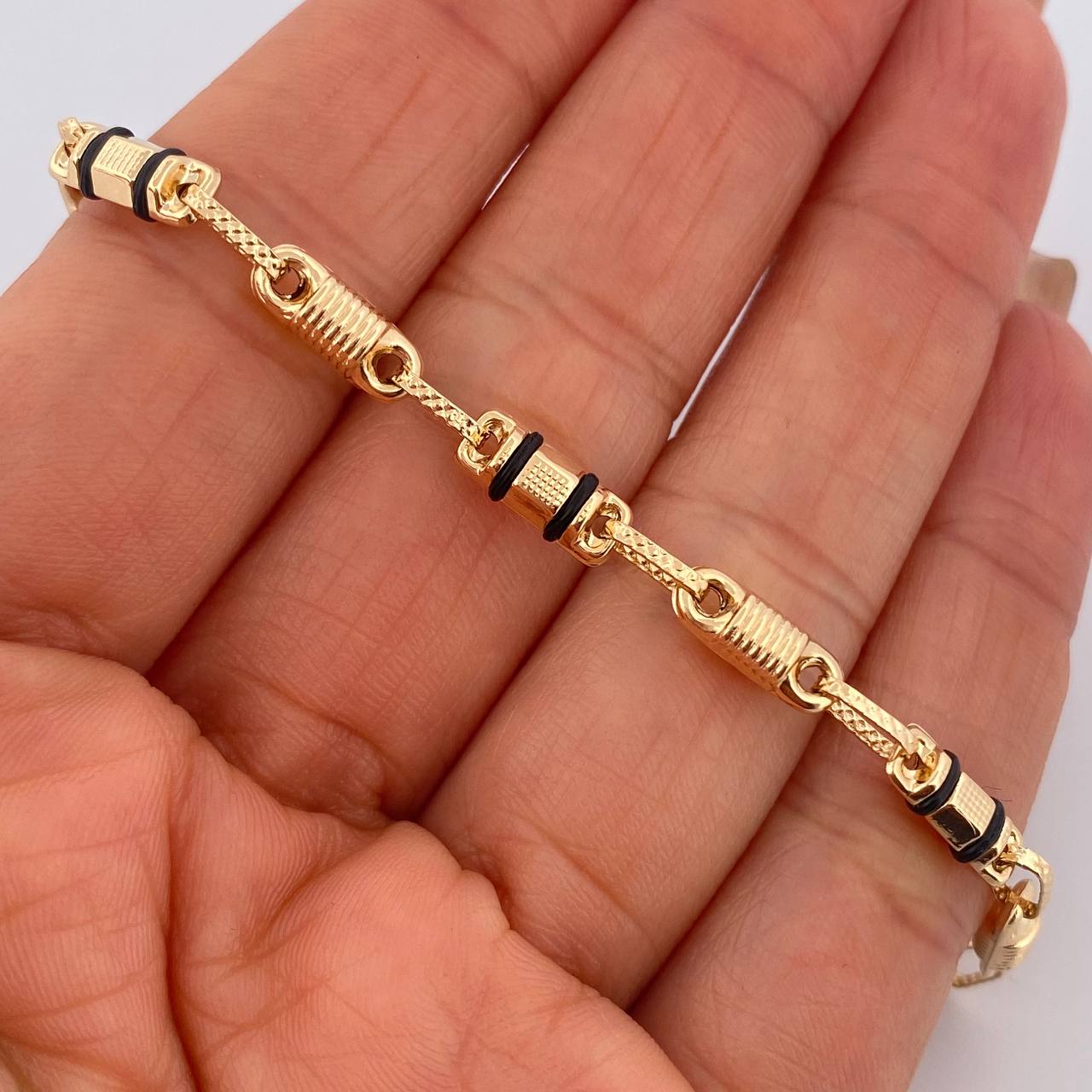 Pulso Rustico Barril 5.4gr / 21cm / Oro 18K $