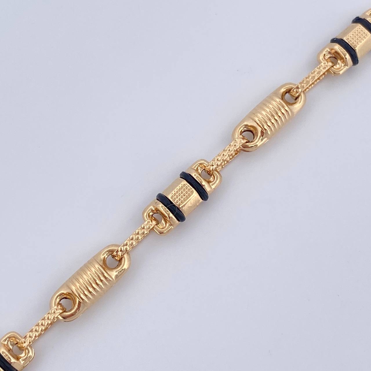 Pulso Rustico Barril 5.4gr / 21cm / Oro 18K $