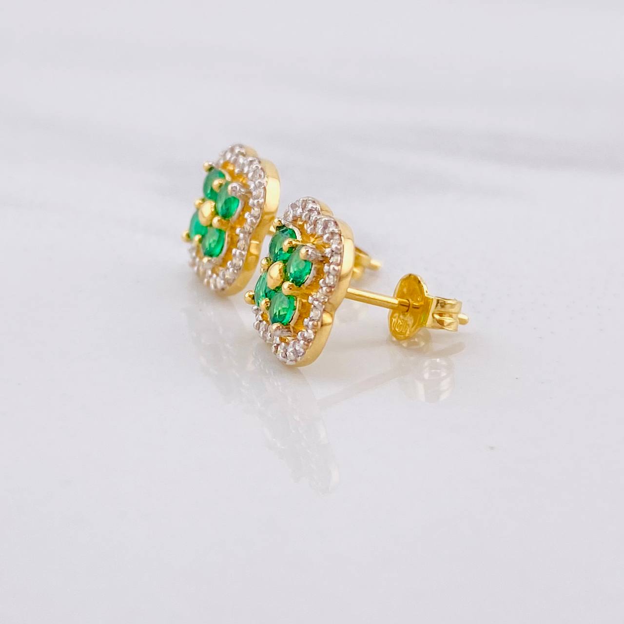 Topos Trébol 2.55g / 9.69mm Oro Amarillo 18K