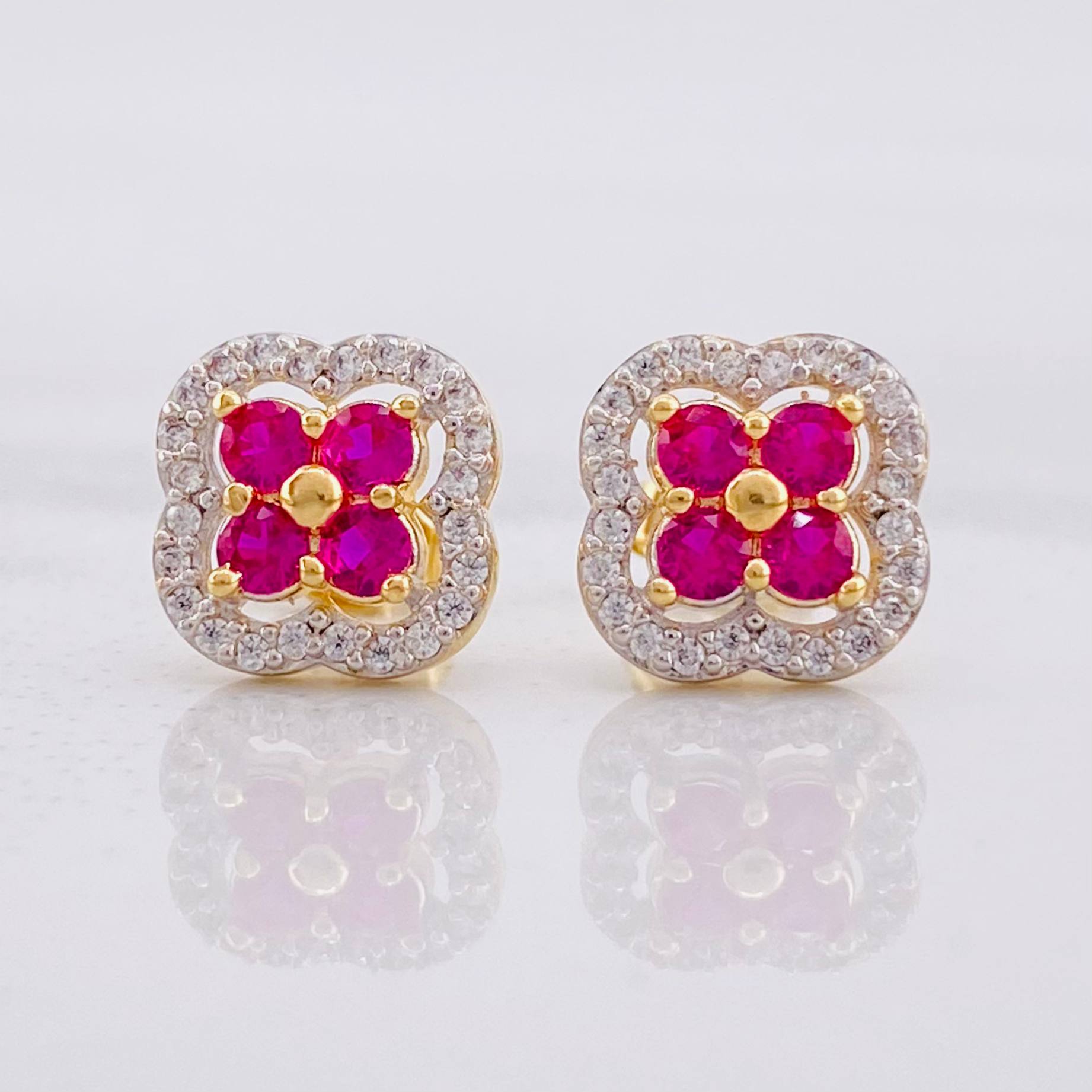 Topos Trébol 2.5g / 9.7mm Oro Amarillo 18K