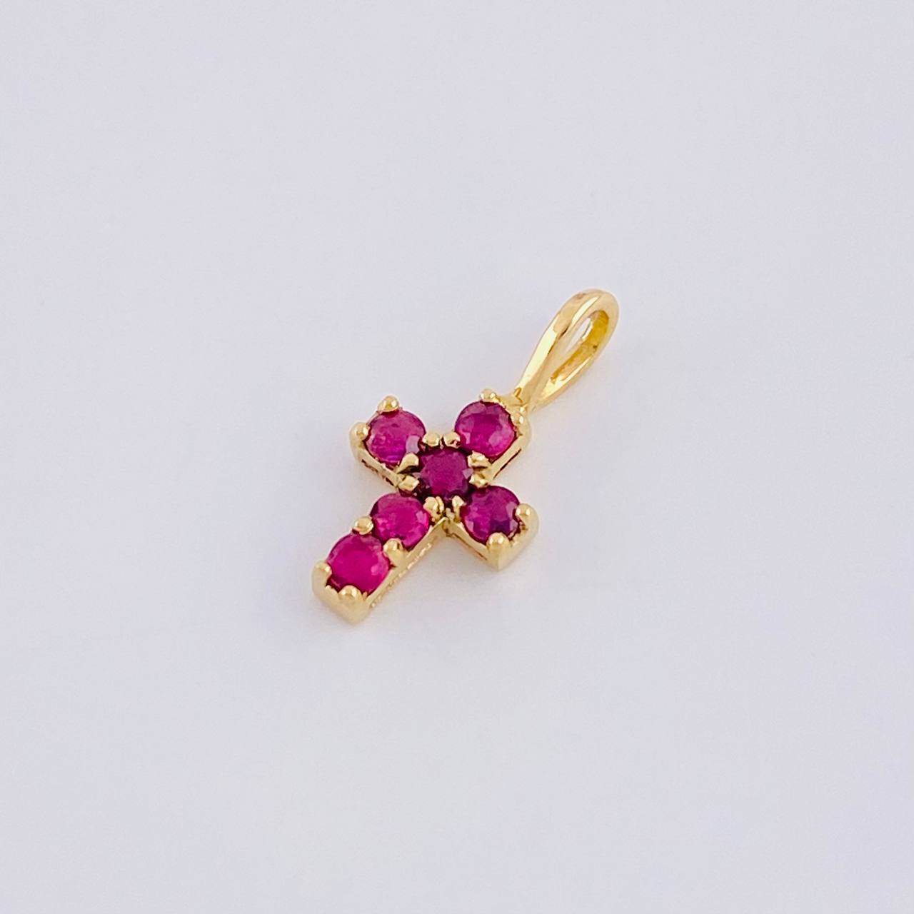 Dije Cruz Rubíes 30pts 0.45g / 1.4cm Oro Amarillo 18K