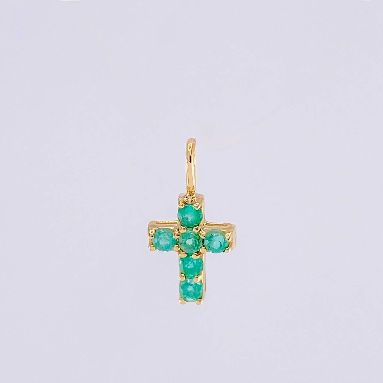 Dije Cruz Esmeraldas 12pts 0.4g / 1.4cm Oro Amarillo 18K