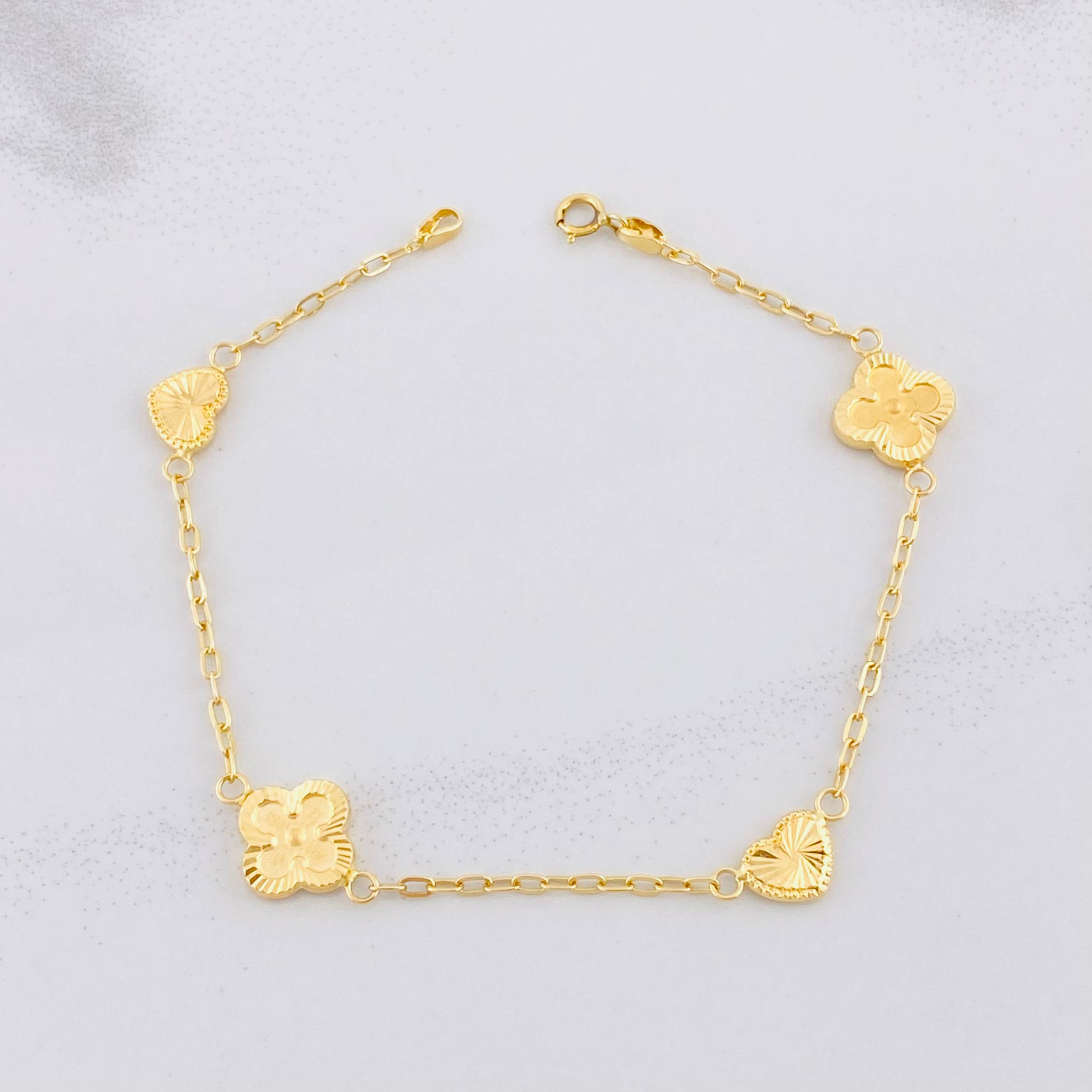 Pulso Aro Seguido Trébol y Corazón Diamantados 2.55g / 18.5cm / 1.65mm Oro Amarillo 18K