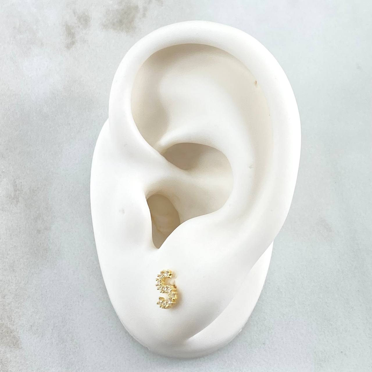 Topos Letra S 0.75gr / 6mm Circones Blancos Oro Amarillo 18K