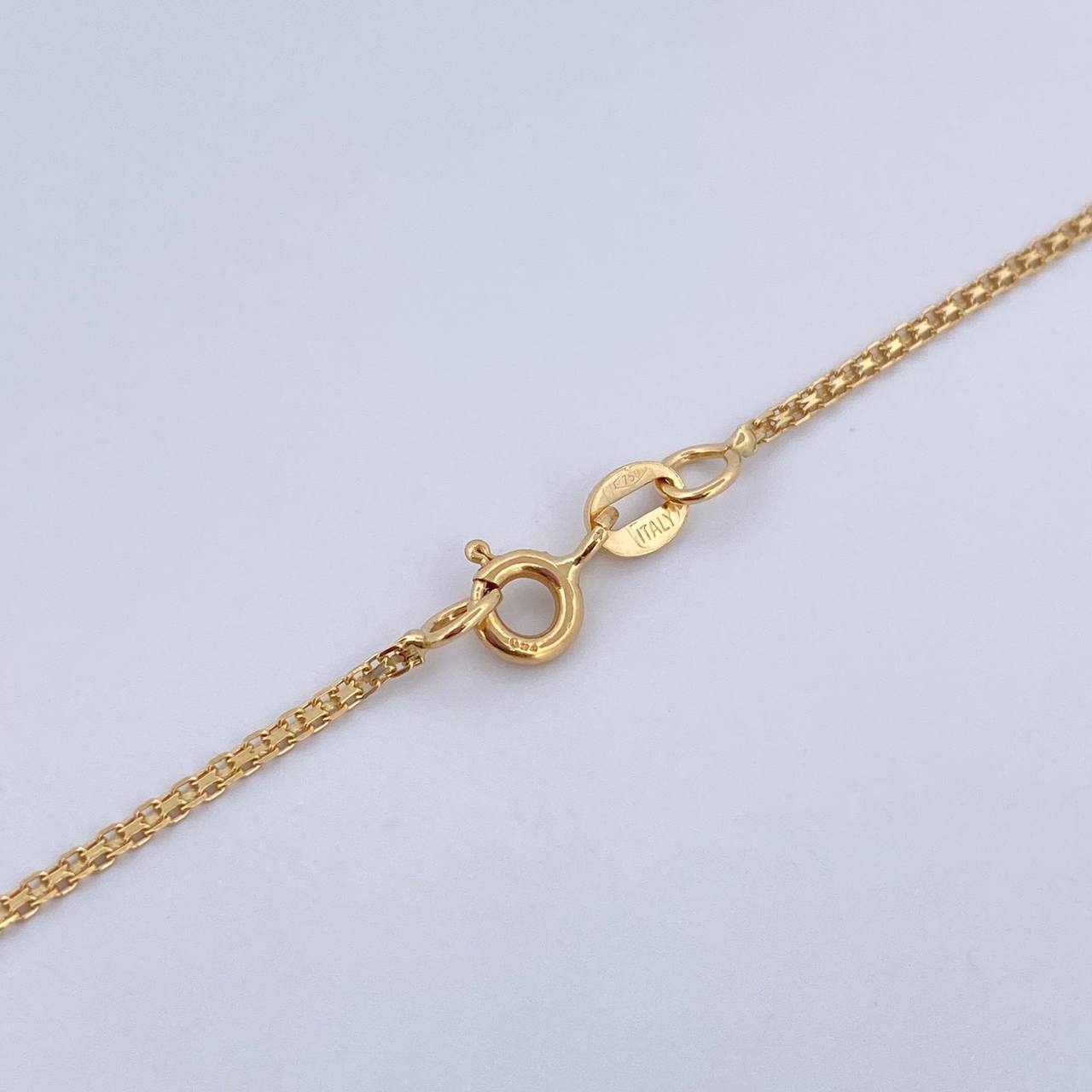 Cadena China 3.25gr / 59.6cm / 1.3mm Oro Amarillo +0 18K $