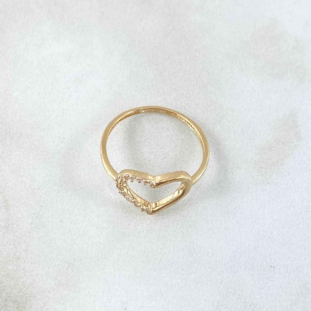 Anillo Corazon parcial 1.3gr / T6 / Circones Blancos Oro Amarillo 18K *