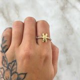 Anillo Oso En Media Churumbela 2.45gr / T7 / Ojos Verdes Circones blancos Oro Amarillo 18K *