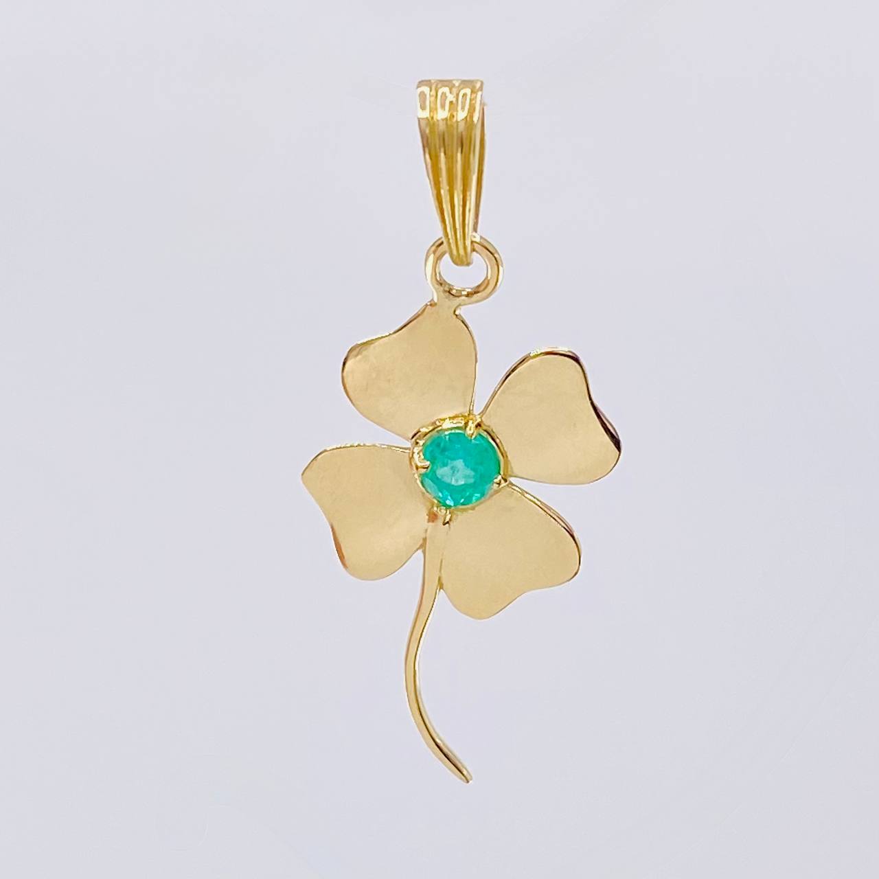 Dije Flor Esmeralda 12Pts 1.3 g / 3.6 cm Oro Amarillo 18K