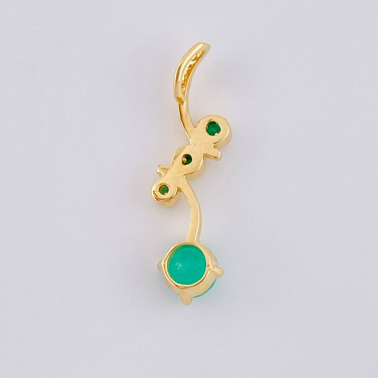 Dije Trio Enlazado Esmeralda 43Pts 1.05 g / 2.1 cm Oro Amarillo 18K