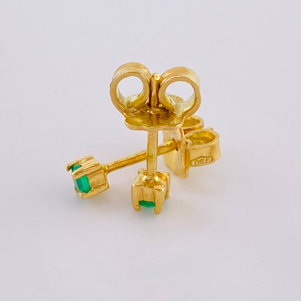 Topos Cuatro Garras Esmeralda 12Pts 1.15 g / 2.8 mm Oro Amarillo 18K