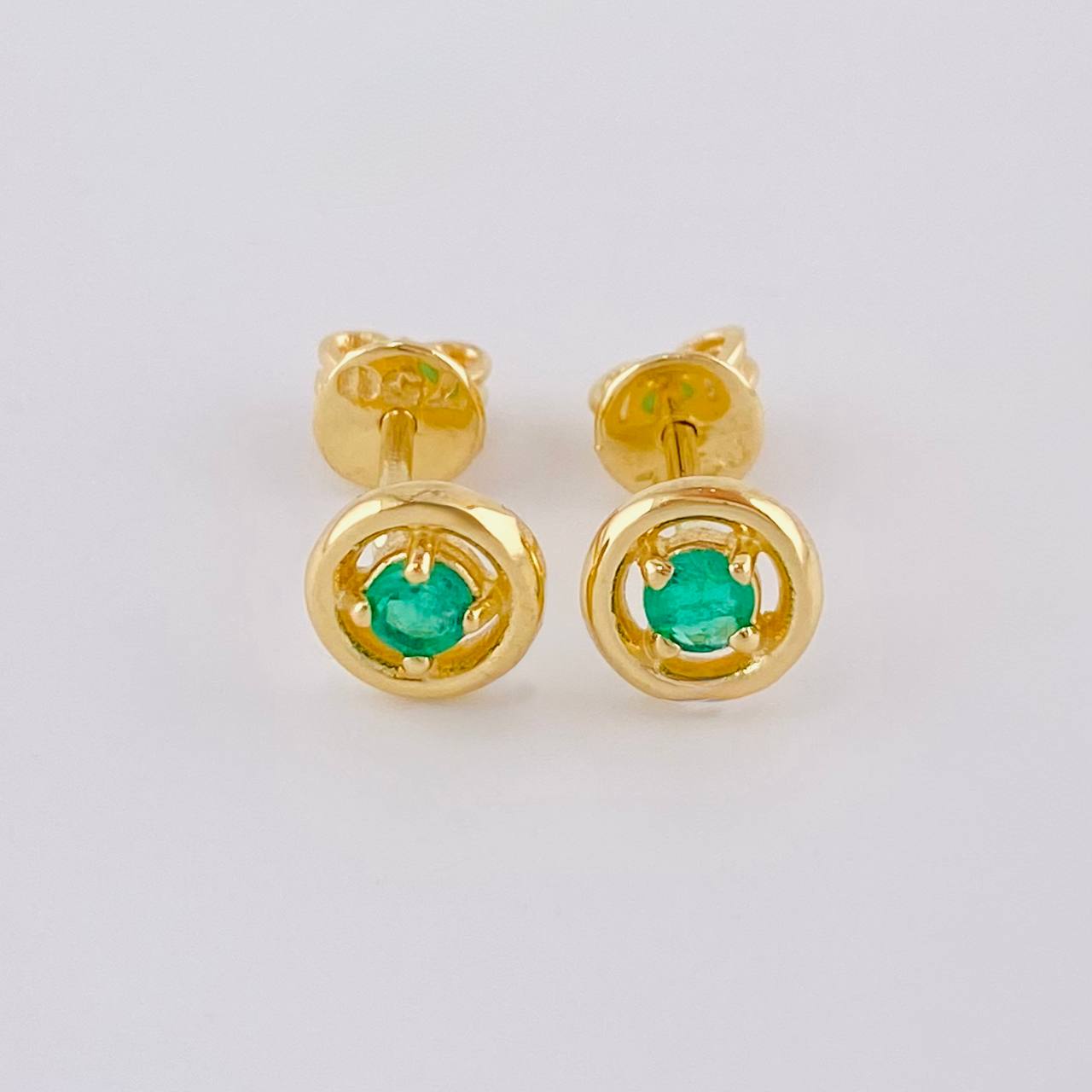 Topos Cetro Esmeralda 17Pts 1.5 g / 6 mm Oro Amarillo 18K