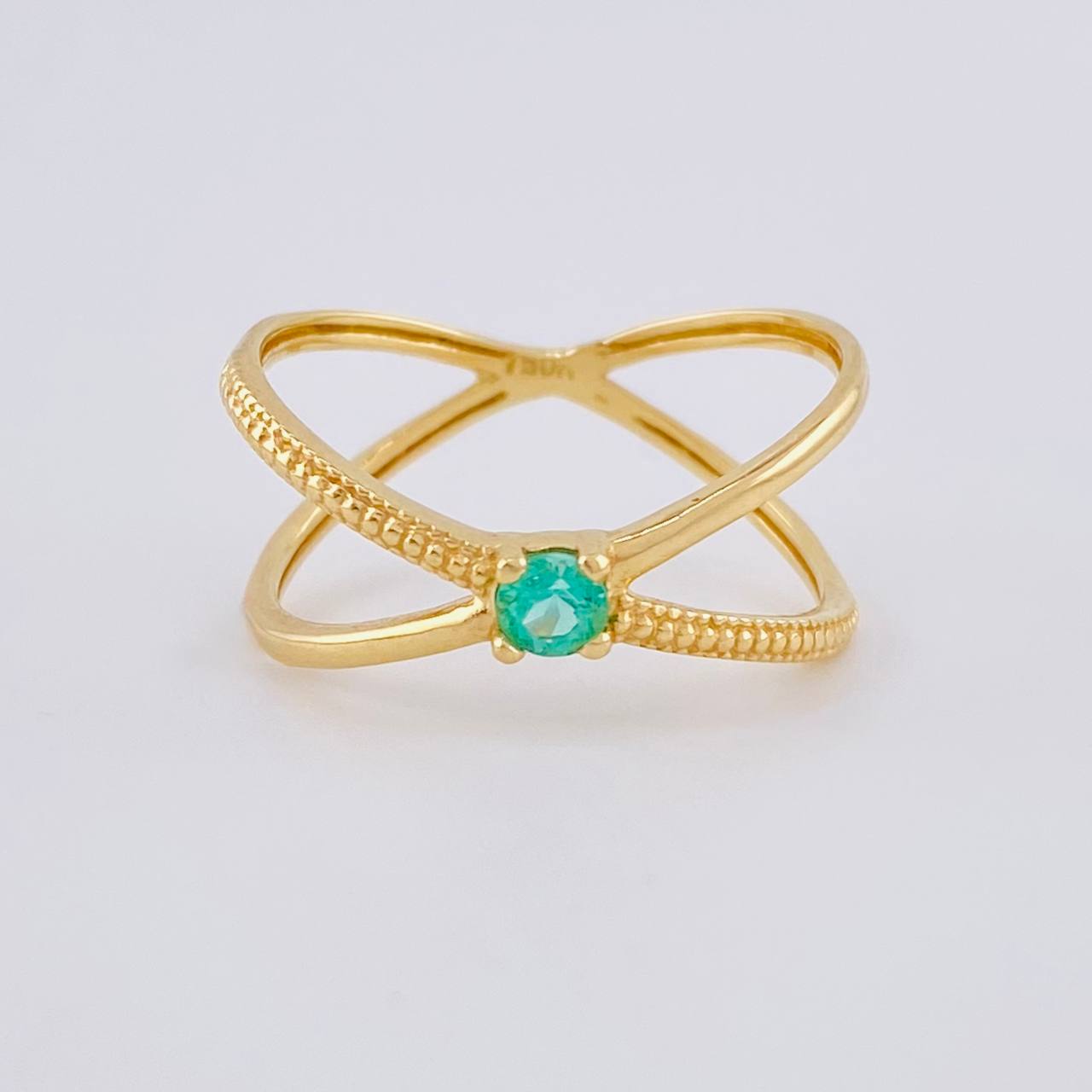 Anillo Infinito Tridimensional Esmeralda 15Pts 2.2 g / T6 1/2 Oro Amarillo 18K