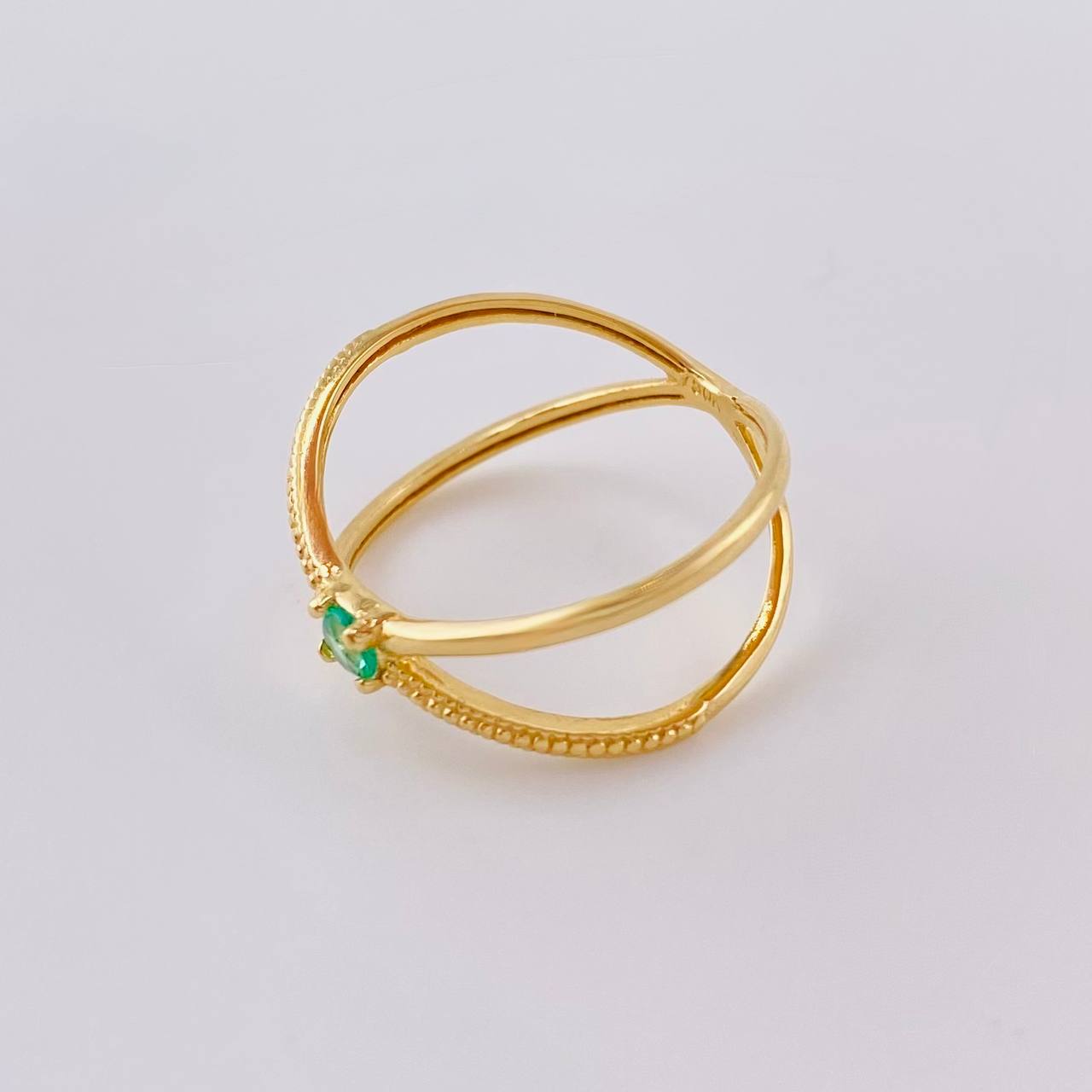 Anillo Infinito Tridimensional Esmeralda 15Pts 2.2 g / T6 1/2 Oro Amarillo 18K