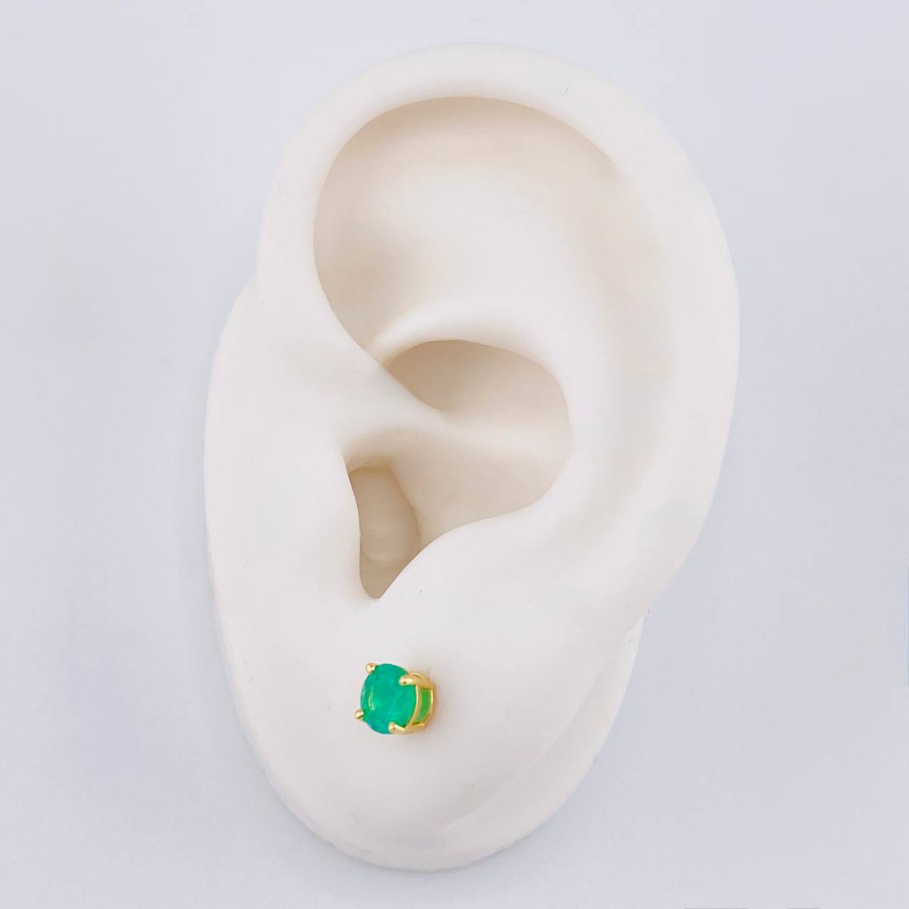 Topos Cuatro Garras Esmeralda 42Pts 1.15 g / 4.7 mm Oro Amarillo 18K