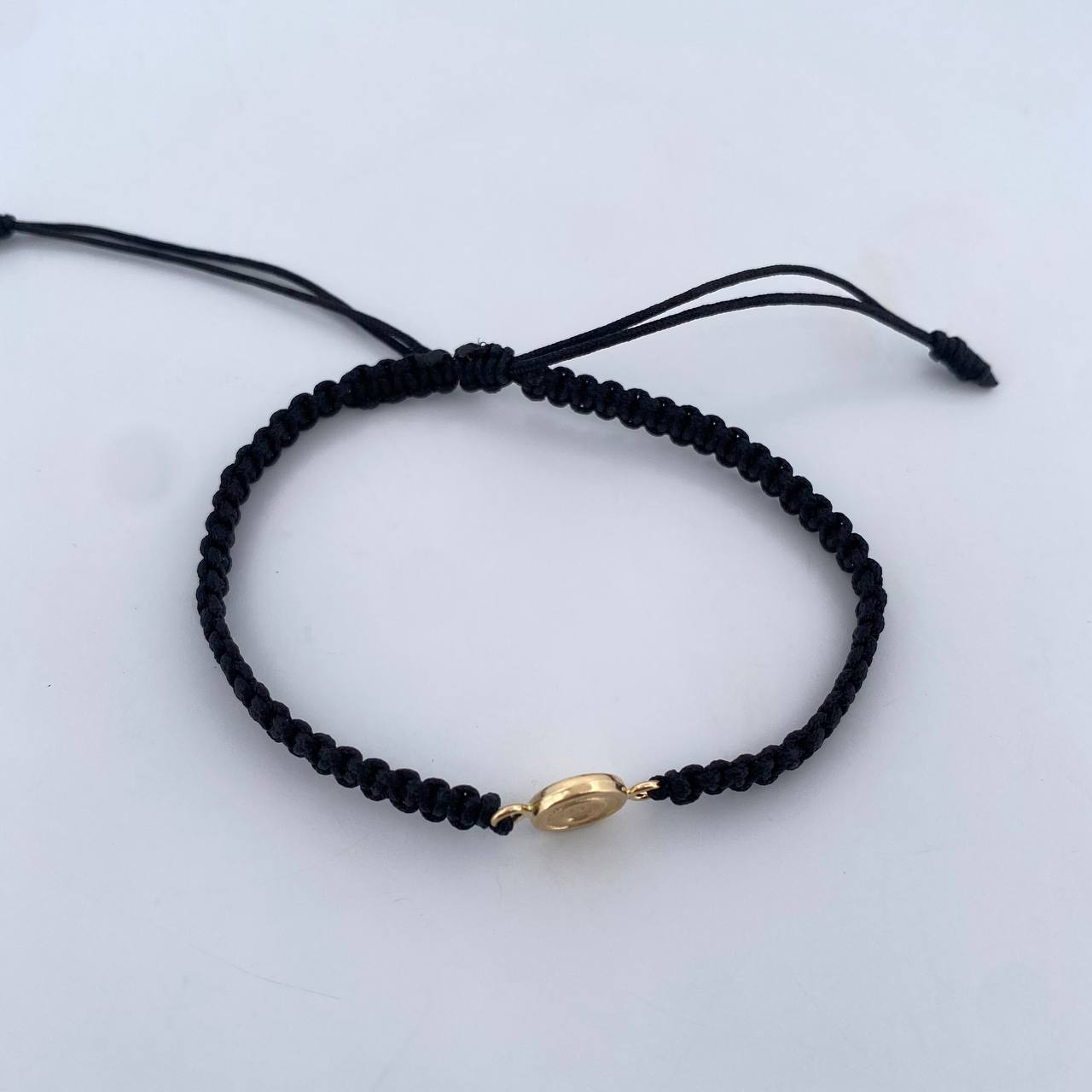 Pulsera Negra Letra O 0.4gr / Oro Amarillo 18K &