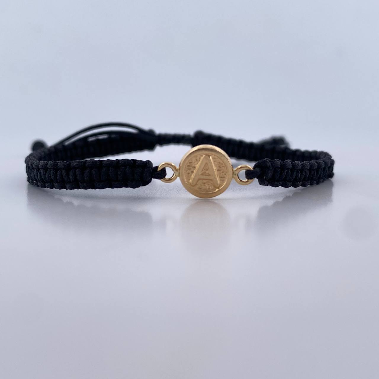 Pulsera Negra Letra A 0.4gr / Oro Amarillo 18K &