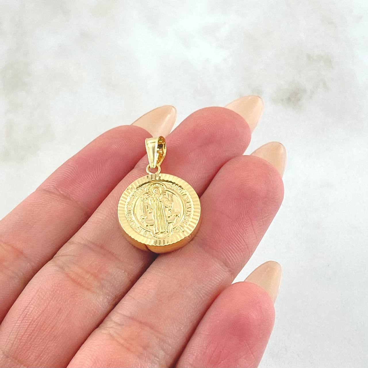Dije San Benito 1.5gr / 2.5cm / Oro Amarillo 18K