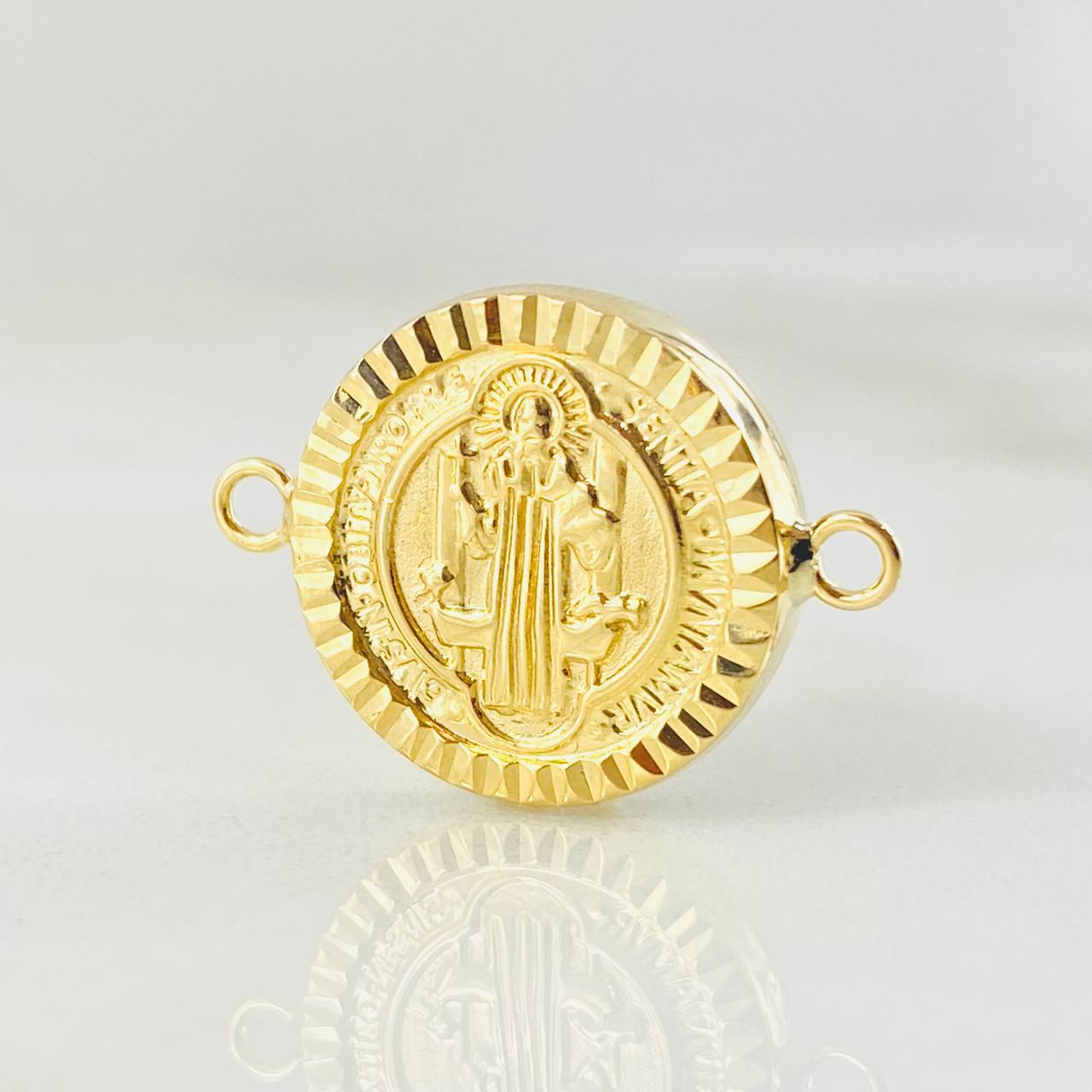 Herraje San Benito 1.55gr / 2.2cm / Oro Amarillo 18K ©