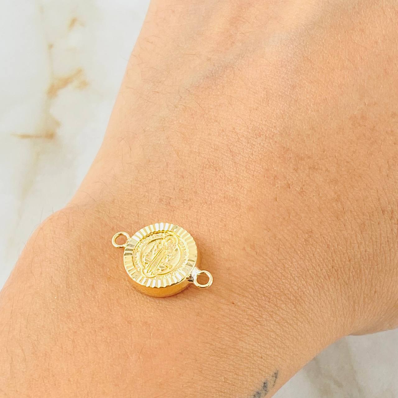 Herraje San Benito 0.95gr / 1.2cm / Oro Amarillo 18K *