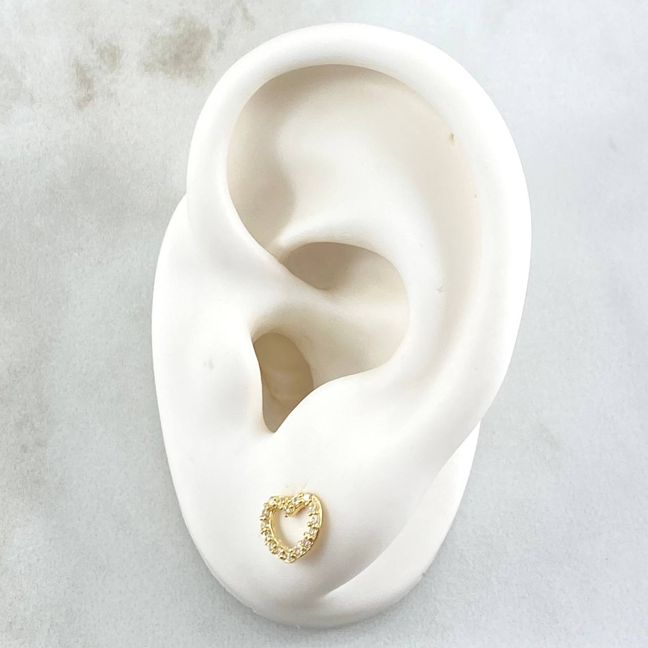 Topos Corazon Silueta 0.9gr / 7mm Circones Blancos Oro Amarillo 18K
