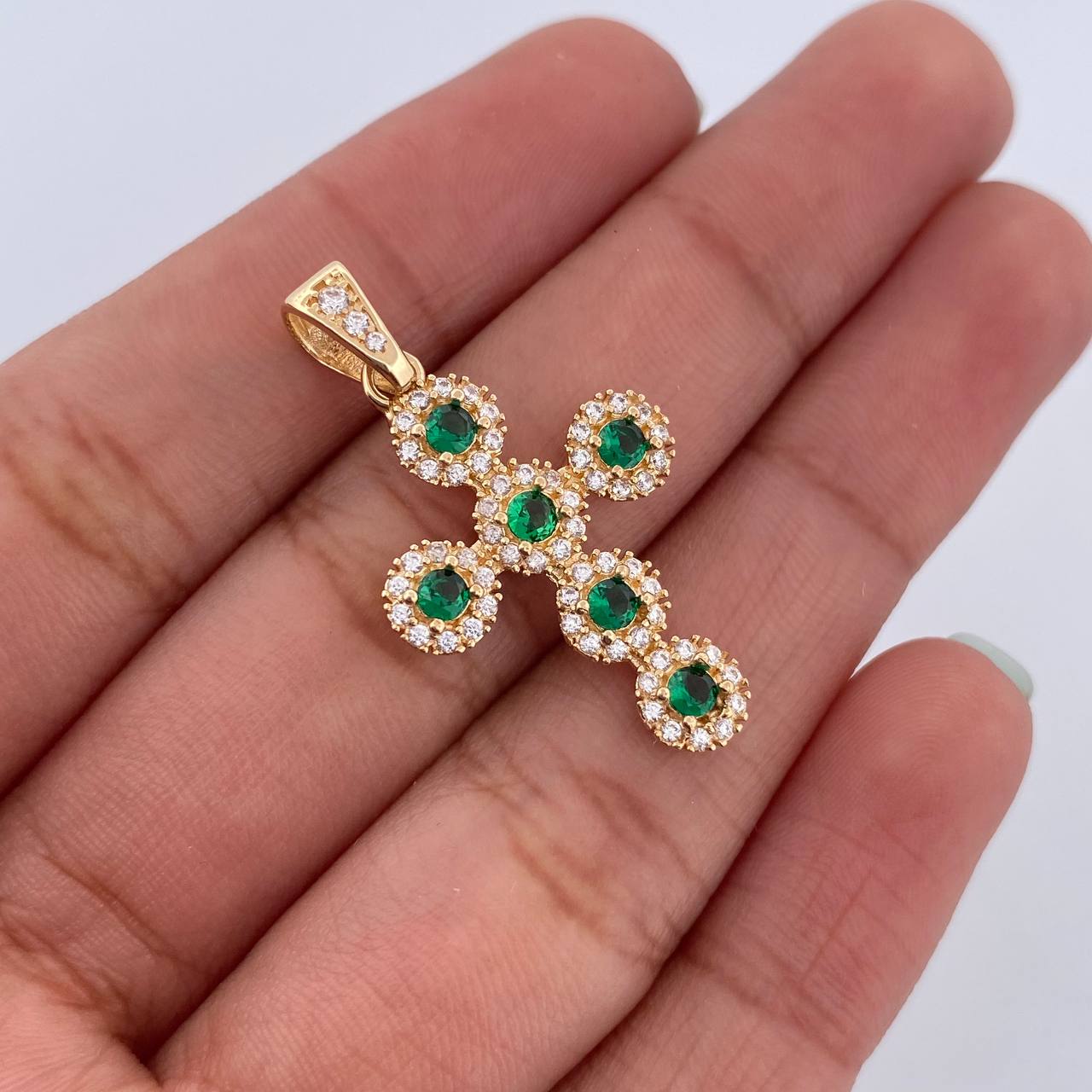 Dije Cruz Tupida 2.45gr / 3.2cm / Oro 18K $