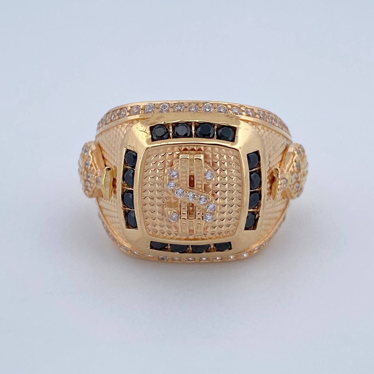 Anillo Signo Peso 14.45gr / T10 3/4 / Oro 18K $