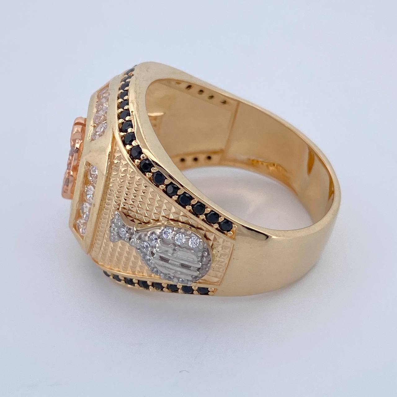 Anillo Signo Peso 11.65gr / T9 3/4 / Oro 18K $