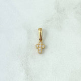 Dije Cruz Mini Basteada 0.55gr / 1.7cm / Circones Blancos Oro Amarillo 18K *