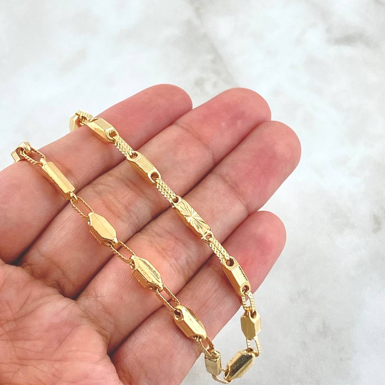 Cadena Rustica Sobre Texturizado 11.85gr / 60cm / 3.6mm Rectangulo Diamantado Oro Amarillo 18K *