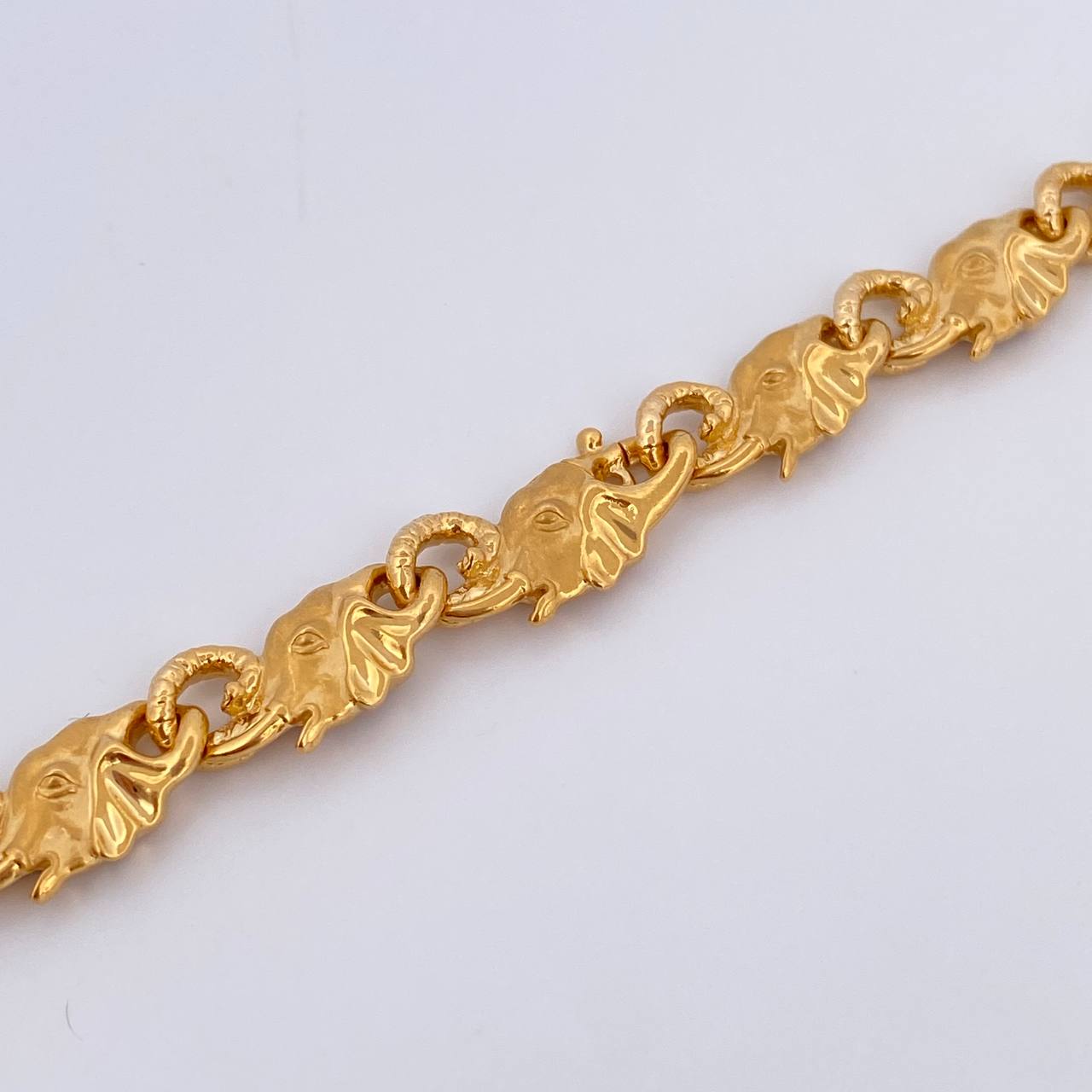 Cadena Rustica Elefantes 76.85gr / 60cm / 8.6mm Oro Amarillo Nac.Esp. 18K $