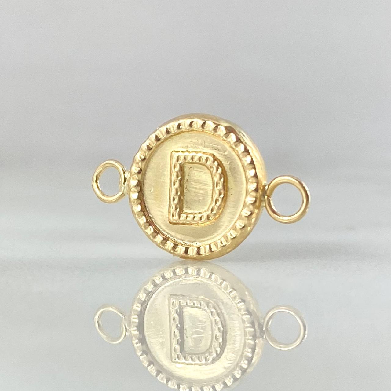 Herraje Letra D 0.65gr / 1.7cm / Oro 18K