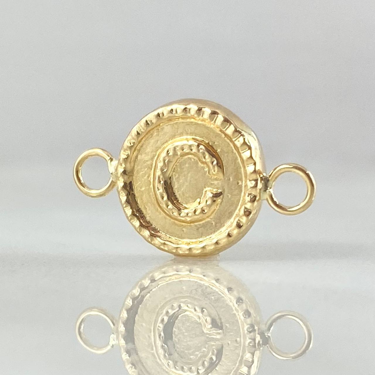 Herraje Letra C 0.65gr / 1.7cm / Oro 18K