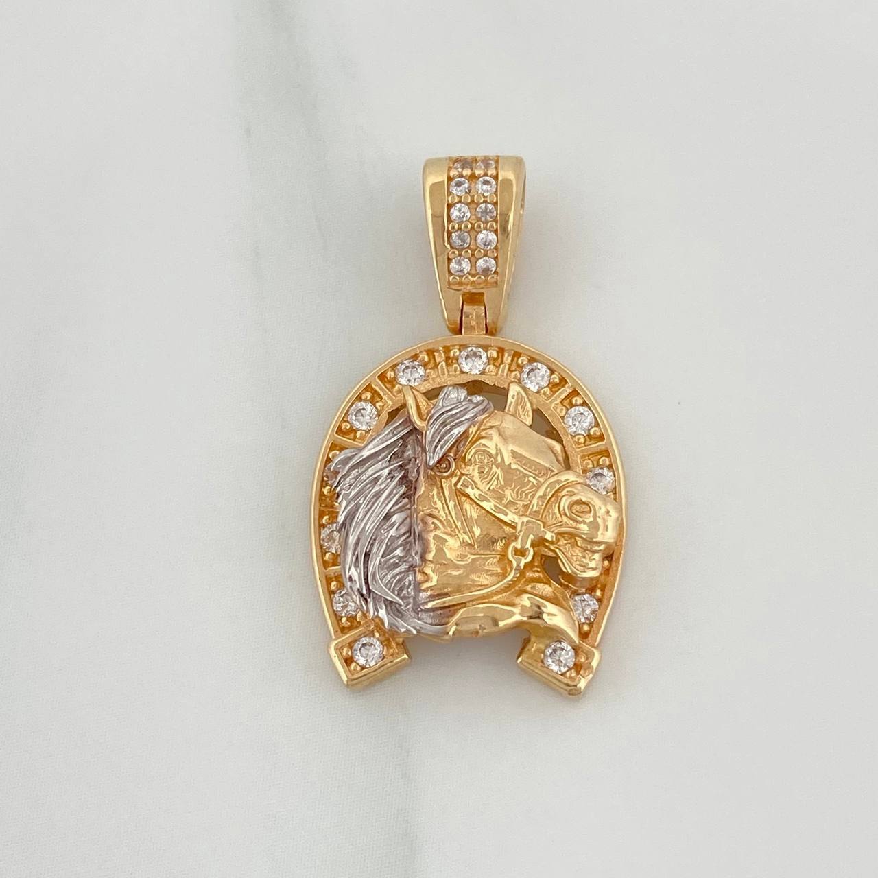 Dije Herradura De Caballo 4.55 g / 2.7 cm Dos Oros Amarillo Blanco 18K