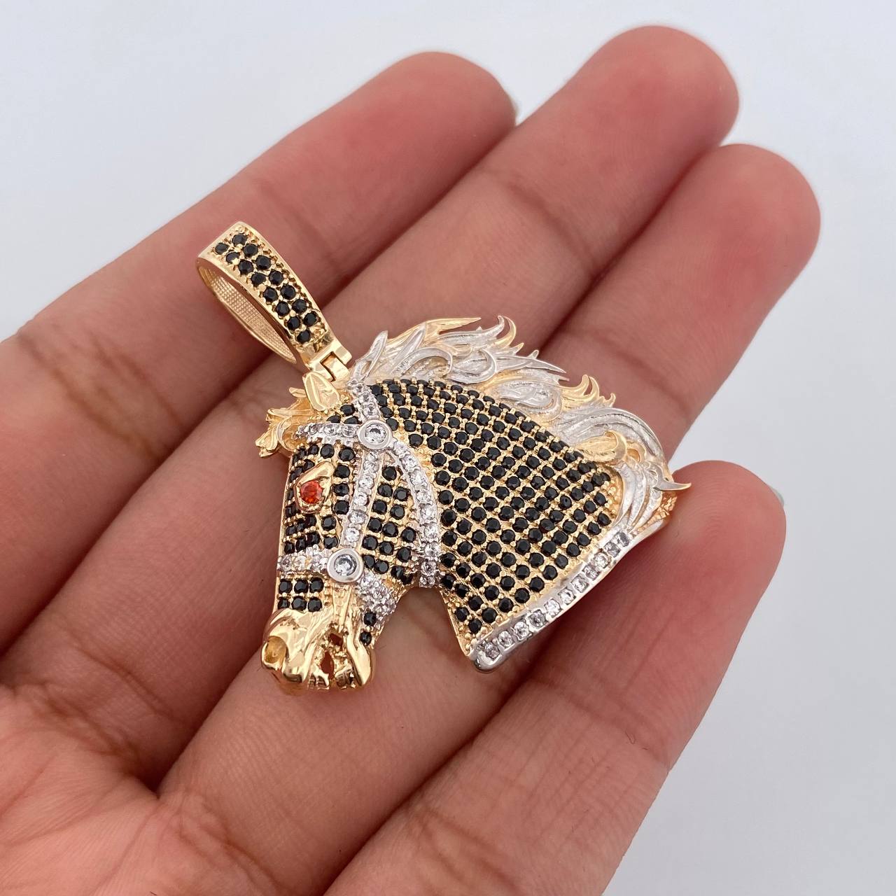 Dije Caballo 7.7gr / 3.6cm / Oro 18K $