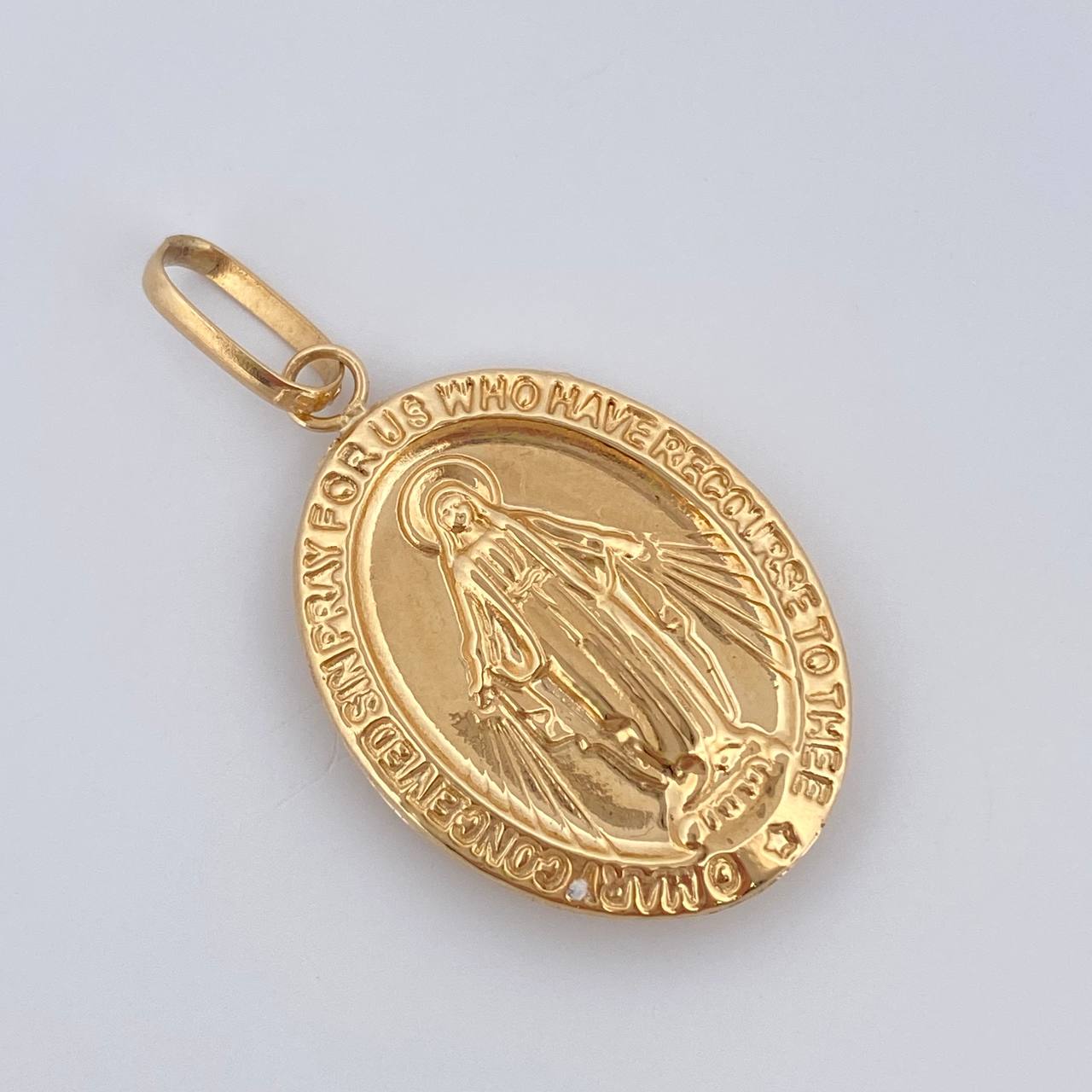 Dije Virgen Milagrosa 1.75gr / 3cm / Oro 18K $
